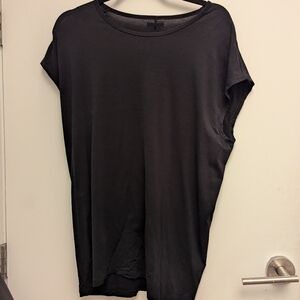 Icebreaker women's black merino tunic top fits like M